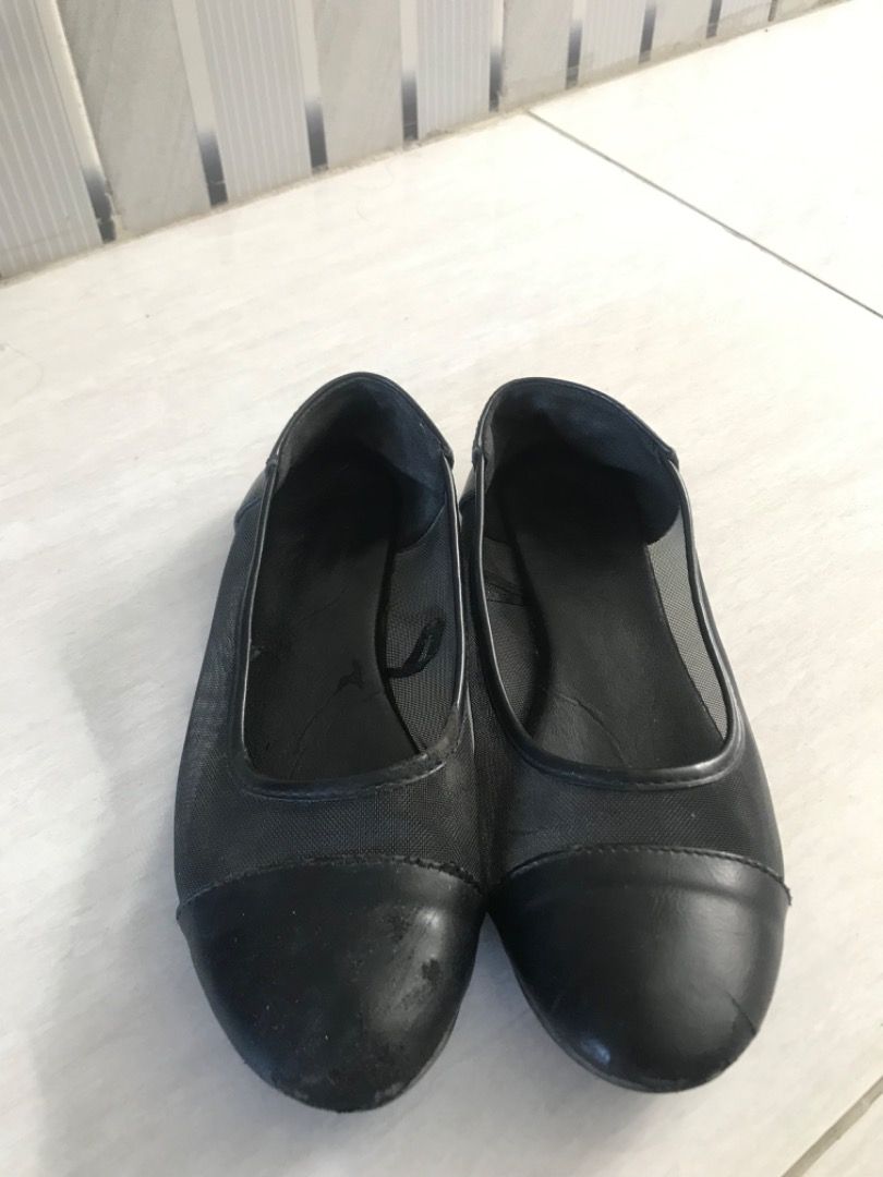 Rubi Flat Shoes Fine Mesh Flat Shoes Rubi Hitam Fesyen Wanita Sepatu di Carousell