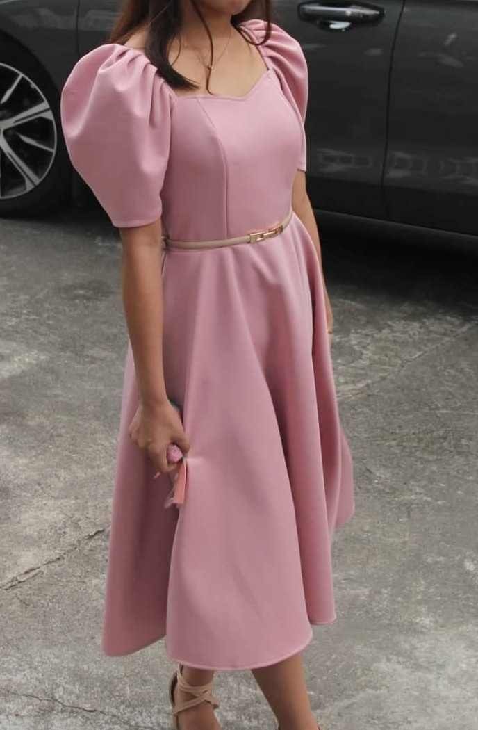 SEMI FORMAL DRESS (Category: Evening dresses & gowns) located in Makati City. Submitted by junaree (Listing ID 1330116736, Image 1). Description: SEMI FORMAL DRESS Old rose could fit S - M sweatheart neckline comes with a belt worn only once for a wedding originally bought for 2K at a local boutique RFS: DECLUTTERING.