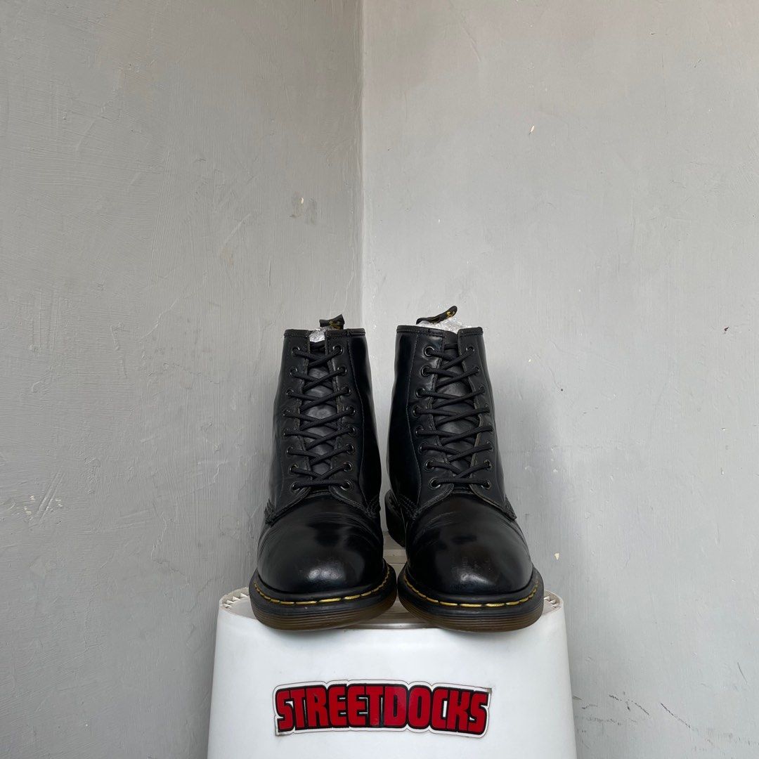 size 41 DR MARTENS 1460 BLACK SMOOTH ENGLAND ORIGINAL Fesyen Pria Sepatu Sepatu Boot di Carousell