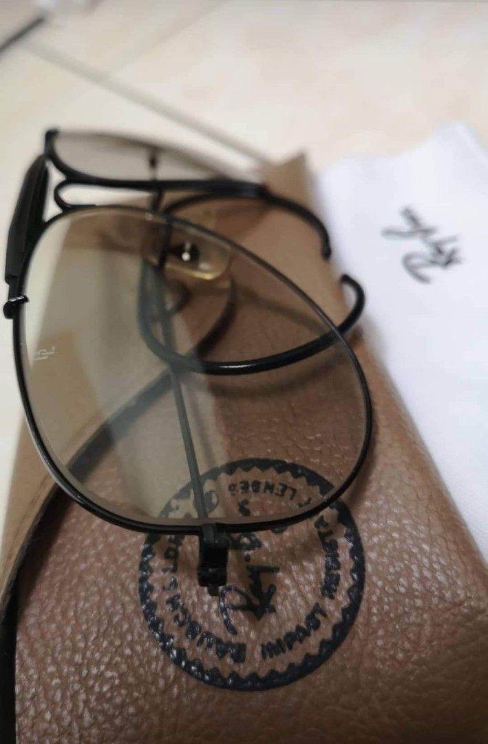 Spectacles (Category: Sunglasses & Eyewear) located in Sepang. Submitted by tabungruz007 (Listing ID 1330047249, Image 3). Description: MODEL : ODM I BLACK CHROME CABLE SPRING LENS : SUPER CHANGEBLE GREY era 70an (BL PUKUL 12) SIZE : 58[]14 CONDITION : 9/10 RM750 COD : NILAI / SEPANG DIUTAMAKAN.