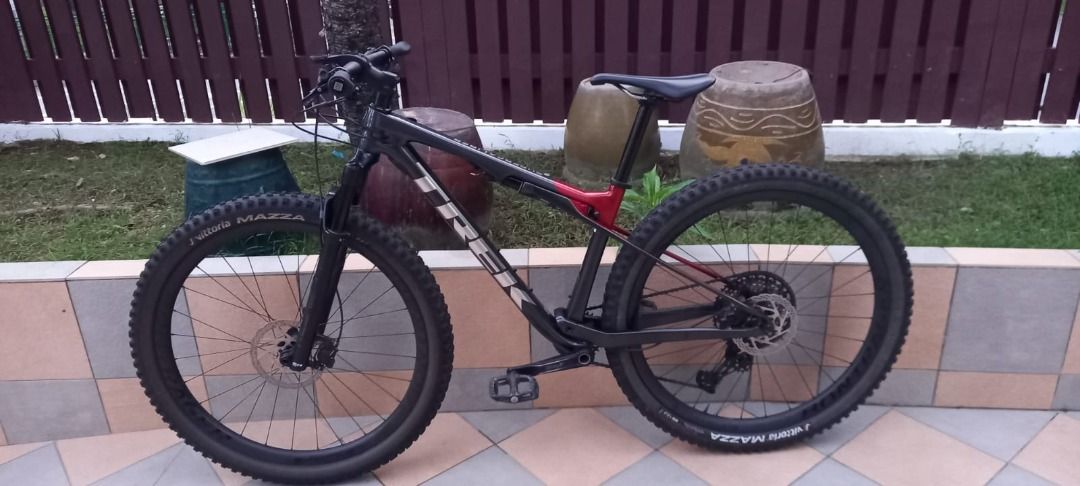 Trek Supercaliber 9.7 Carbon Frame Full Suspension MTB 2023. Size M Sports Equipment Bicycles Parts Bicycles on Carousell