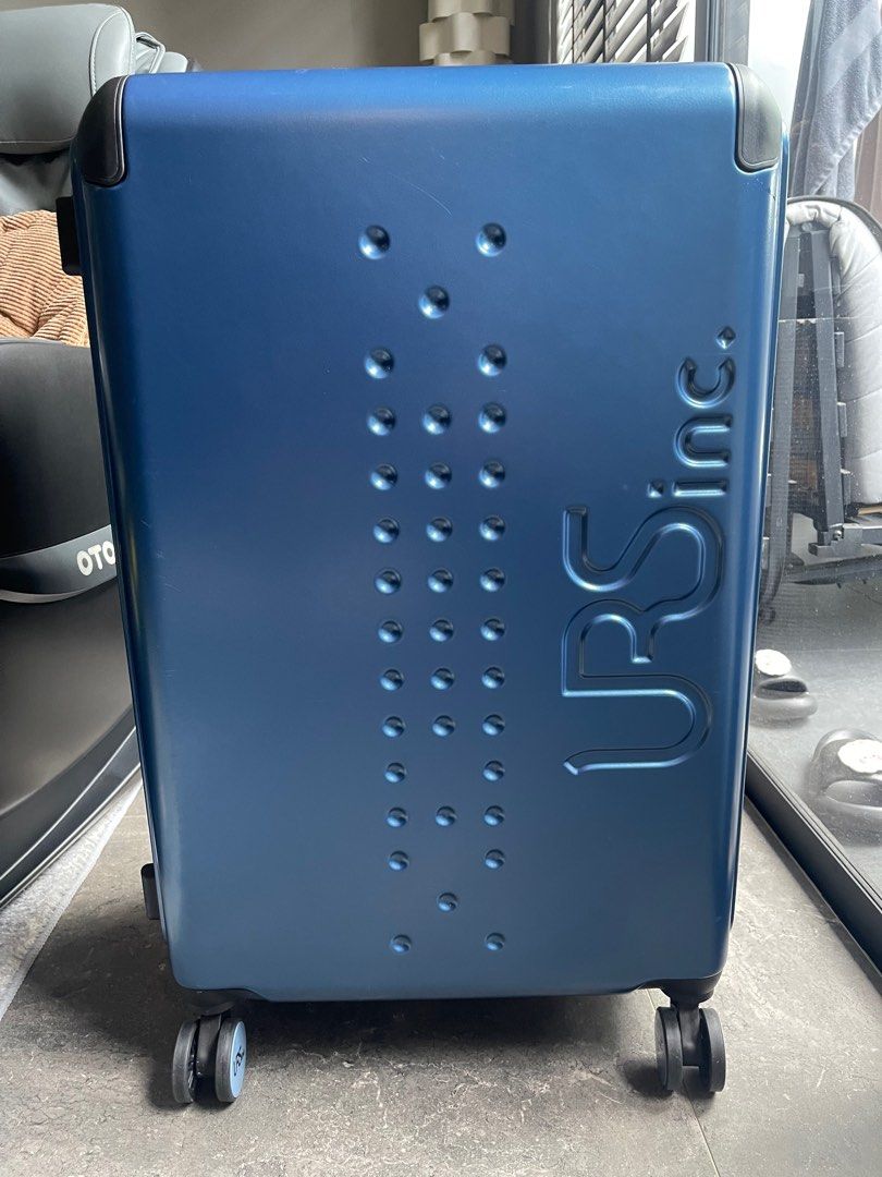 URS Inc 28 luggage