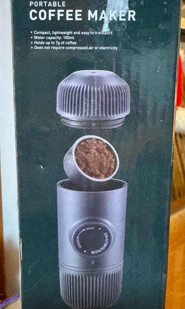 Adventuridge Poetable Coffee Maker (Category: Coffee Machines & Makers) located in Manila. Submitted by ormelynmal86309 (Listing ID 1330265325, Image 2). Description: Adventuridge Poetable Coffee Maker Php 1,000 ***new, damaged box.