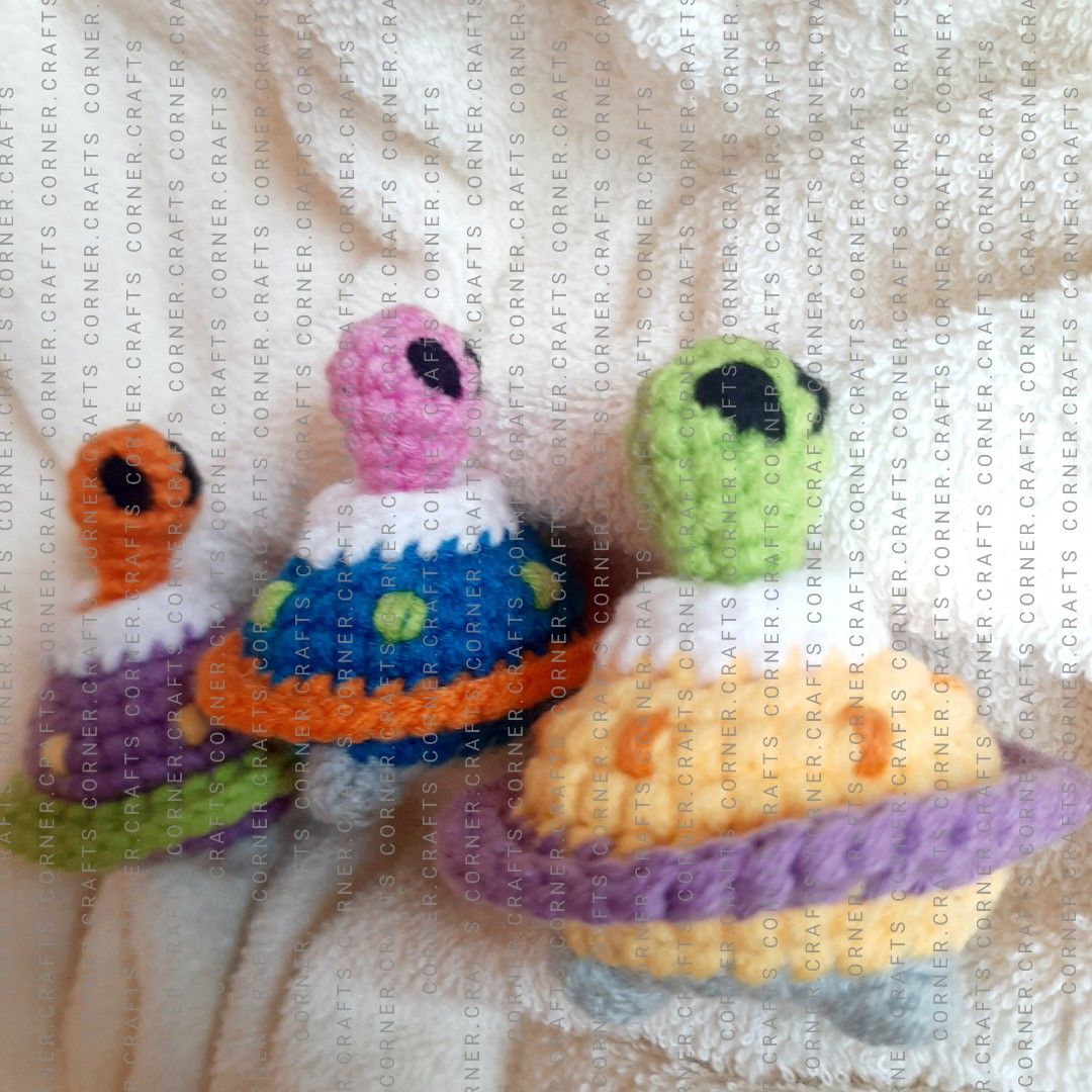 Alien crochet keychain (Category: Handmade Craft) located in Manila. Submitted by corner.crafts (Listing ID 1330178137, Image 2). Description: *available for pre order. *we ship within 7 to 14 days. or more depending on the amount of orders and current workload *we accept rush orders with additional fees. *mop:gcash we also customize crochet keychains! send us a message for more info😊.