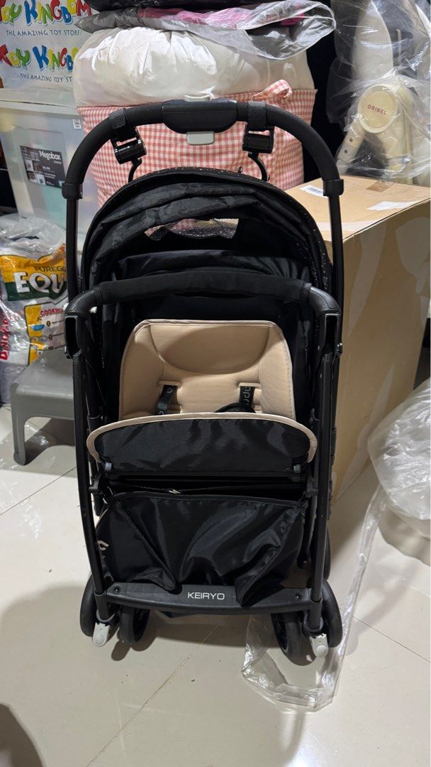 Apruva Keiryo Stroller (Category: Strollers) located in Manila. Submitted by teyyyaaa (Listing ID 1330327170, Image 3). Description: Super good condition. Outgrown by my son na ayaw mag stroller. .