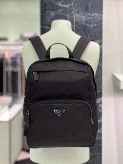 (Category: ) located in . Submitted by luxurycloset.shop (Listing ID 1330334450, Image 1). Description: .