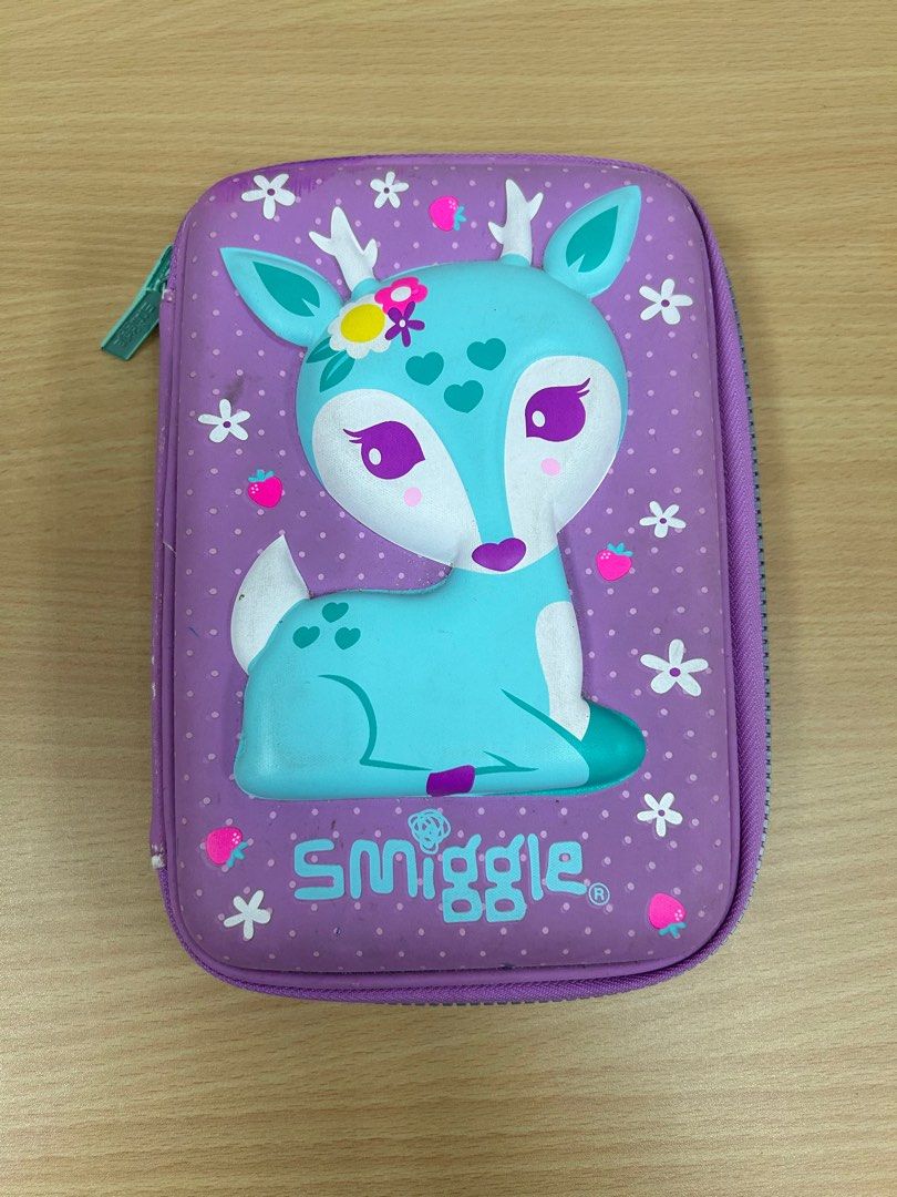 Authentic Smiggle Hardtop Pencil case (Category: Stationery & School Supplies) located in Muntinlupa City. Submitted by grateful_heart78 (Listing ID 1330198770, Image 1). Description: attached are actual photos .