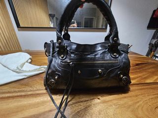 (Category: ) located in . Submitted by mash_preloved_items (Listing ID 1330180572, Image 1). Description: .