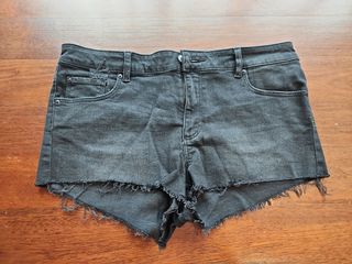 (Category: ) located in . Submitted by ngoailee (Listing ID 1330236957, Image 1). Description: .