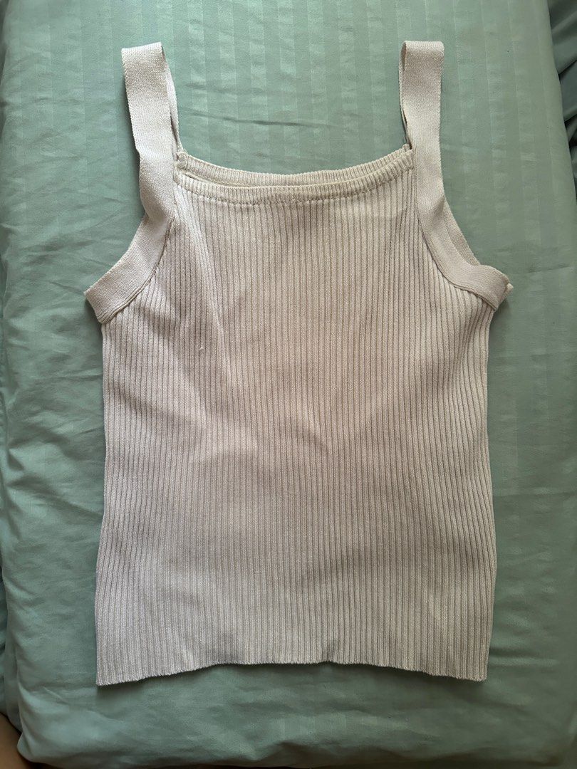 Bundle knit beige tops (Category: Sleeveless) located in Davao. Submitted by sewee (Listing ID 1330175017, Image 2). Description: Good quality Fits small.