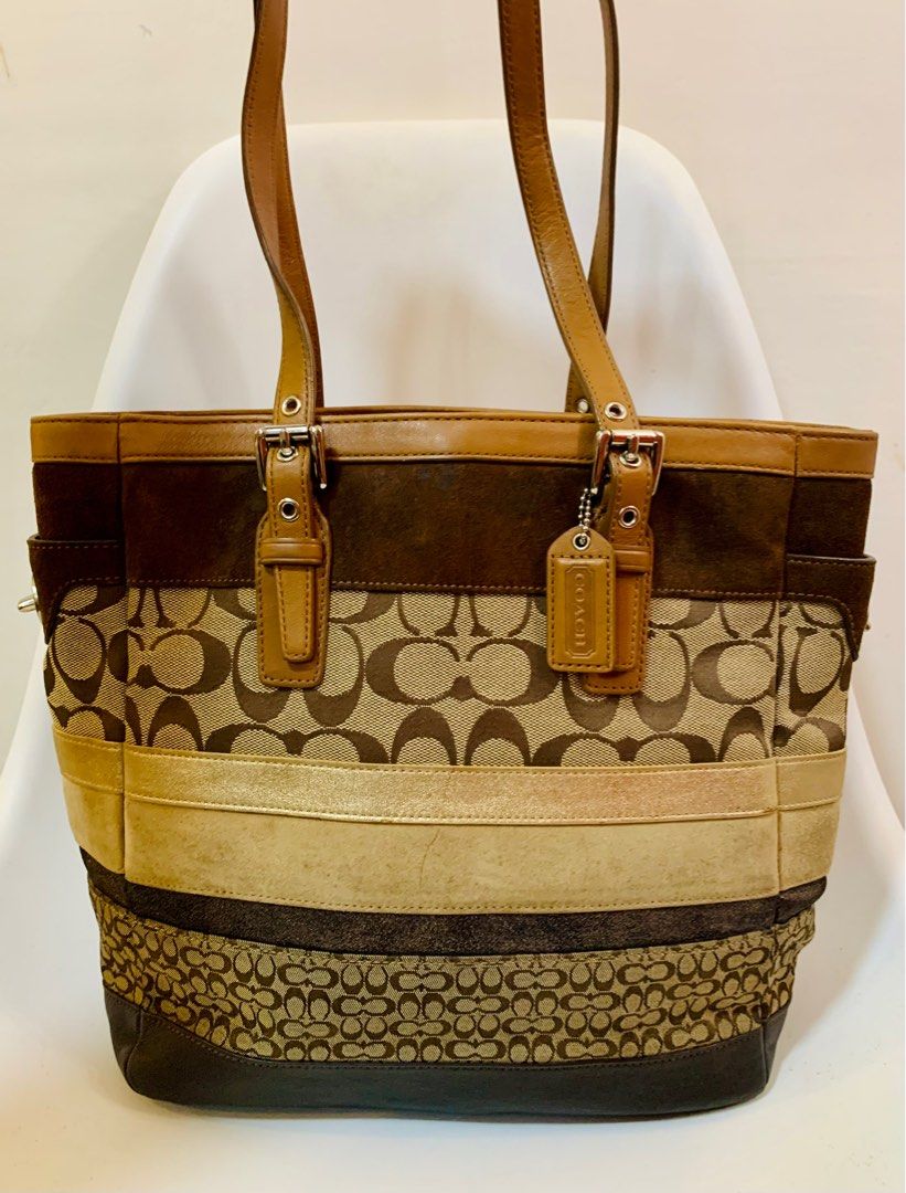 Coach hampton signature tote 2025