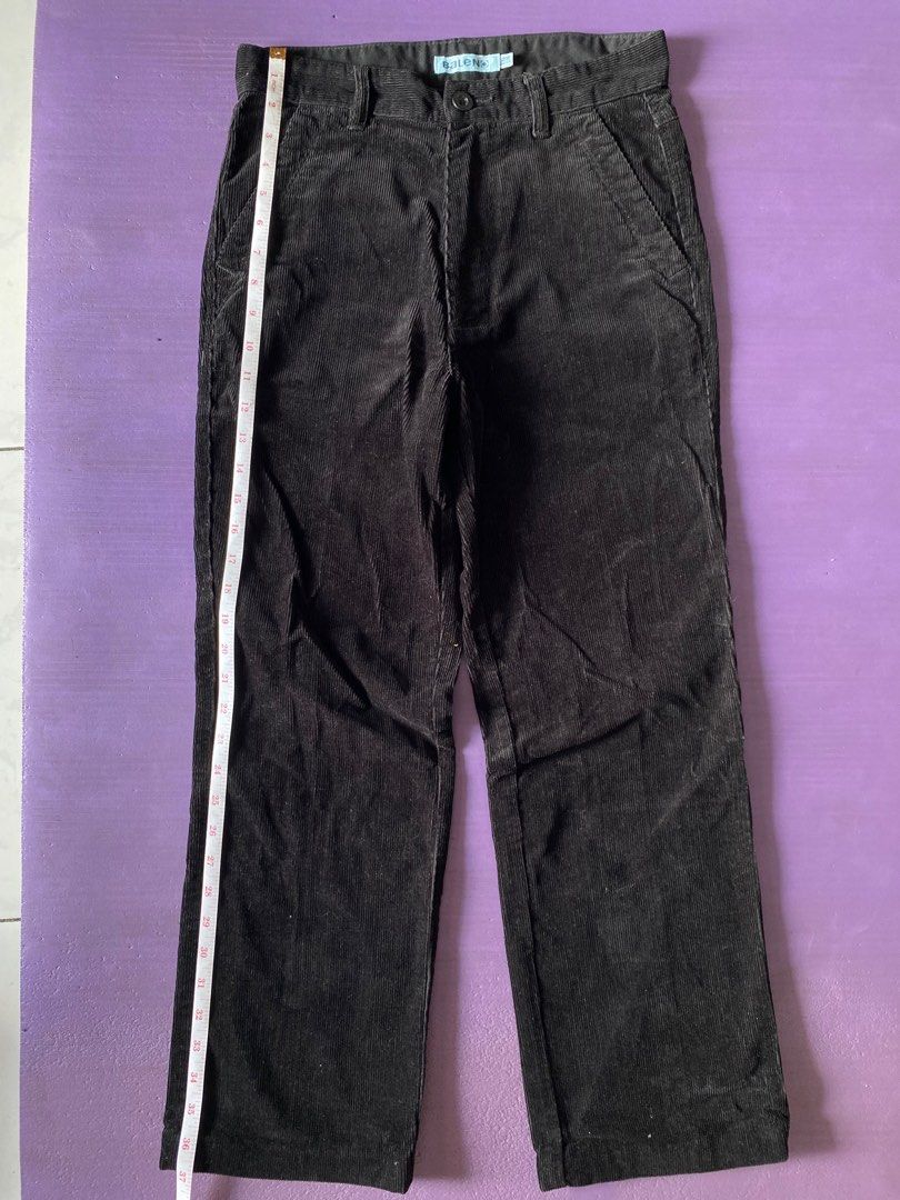 Corduroy Straight fit Pants brown (Category: Jeans) located in Pasig City. Submitted by fransavery (Listing ID 1330237541, Image 2). Description: Original Good condition.