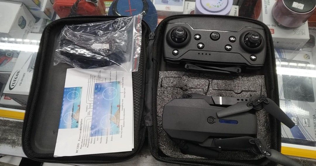 Drone with dual camera Portable mini aircraft Record Video (Category: Drones) located in Manila. Submitted by bongsy999mall (Listing ID 1330209947, Image 2). Description: For sale !!! Pocket drone!! E88 PRO SPECS: E525 DRONE 🔥1080ho camera 🔥Can be used using WIFI 🔥Can take photos and vid 🔥(CM): 10.5 *4.6*9cm 🔥 Storage bag size (CM): 22*18*6cm 🔥Product color: black 🔥 packing: storage bag 🔥Remote control 🔥 Battery paramrters: 600mAh 🔥Flig
