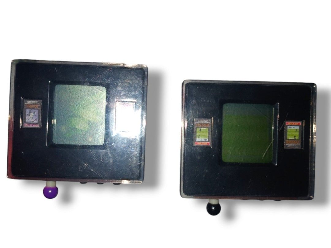 Epoch Miniature style game console (Category: Controllers) located in Zamboanga. Submitted by lcomprendio26013 (Listing ID 1330274182, Image 2). Description: 👁PLEASE READ THE DESCRIPTION BEFORE YOU CHAT ME👍 AUTHENTIC Brand:Epoch size: 2" x 1.75" battery need 1x LR44(Not included) 📢📢pg hnd aq makarply dto sa carousel paki messge aq sa peysbuk SEARCH LZ FIGURE AND STUFF📢📢.