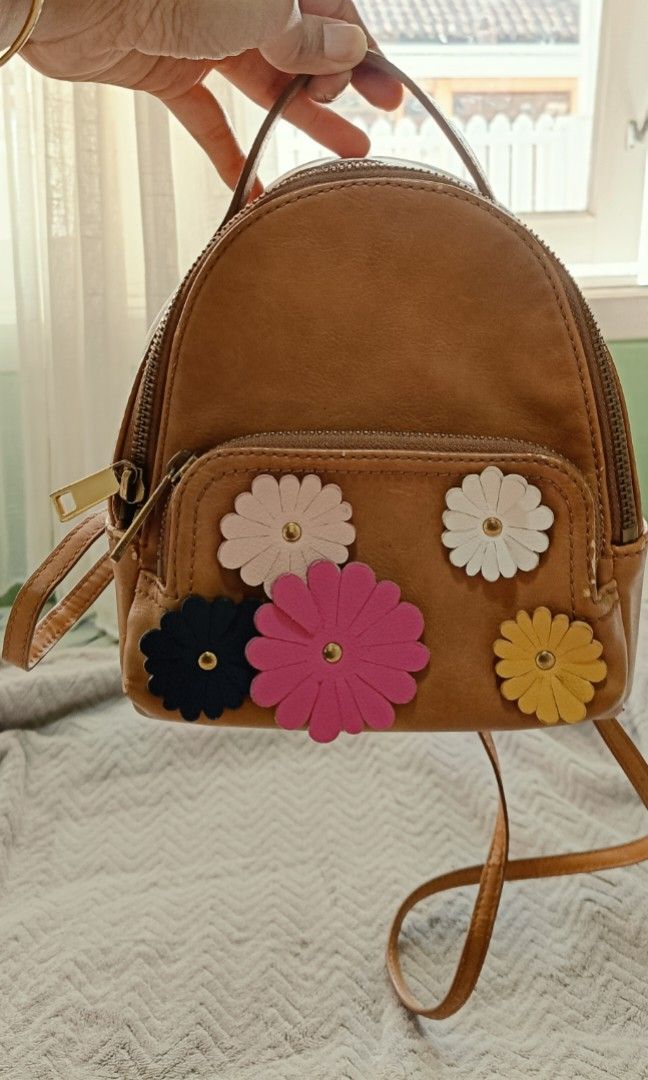 Fossil felicity mini backpack Barang Mewah Tas Dompet di Carousell
