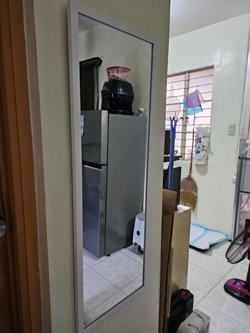Fullbody Mirror/Wall Mounted Mirror 💥 🪞 (Category: Face Care) located in Manila. Submitted by juliemarce22943 (Listing ID 1330178047, Image 3). Description: SALE ‼️ SALE ‼️ SALE ‼️ ORDER NOW ‼️ DELIVER NOW ‼️ HIGH QUALITY ♥️ WOOD FRAME ♥️ SOBRANG LINAW ♥️ SAMEDAY DELIVERY ✅️ GCASH PAYMENT ACCEPTED ✅️ CASH ON DELIVERY ✅️.