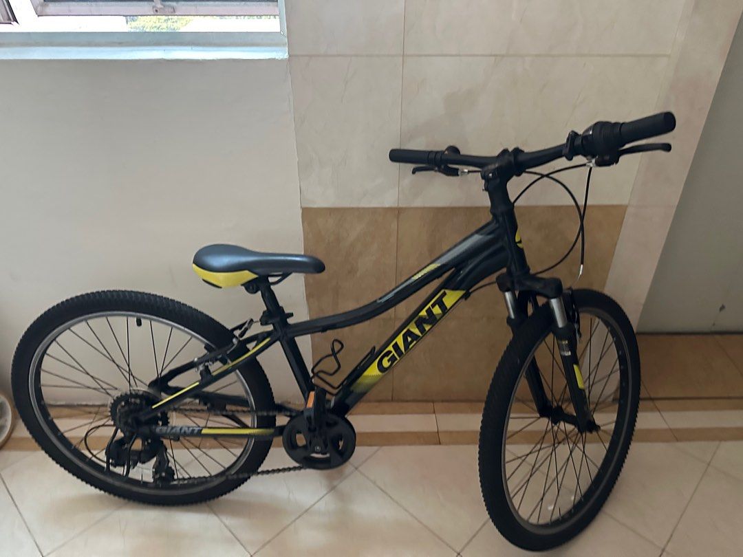 Giant XTC JR 2 24 2019 Sports Equipment Bicycles Parts Bicycles on Carousell