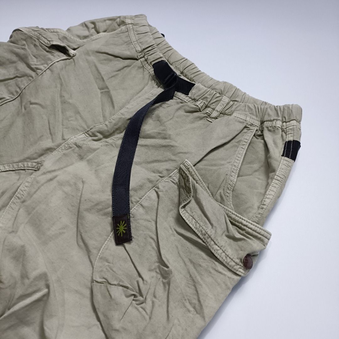 GOPHER CARGO UTILITY OUTDOOR TREK HIKING PANTS (Category: Trousers) located in San Mateo. Submitted by r4wpcks (Listing ID 1330229052, Image 3). Description: Size on Tag: Medium Best Fit: 30 - 31 Waist: 30 - 31 inches Length: 35 inches Leg Hole / Hem: 7 inches Condition: 8/10 Color Rate: 8/10 Issue: Visible signs of use and discoloration COLOR MAY VARY DUE TO LIGHTING Location: San Mateo Rizal, near Marikina Courier: J&T/Lalamove, shipping fee sh