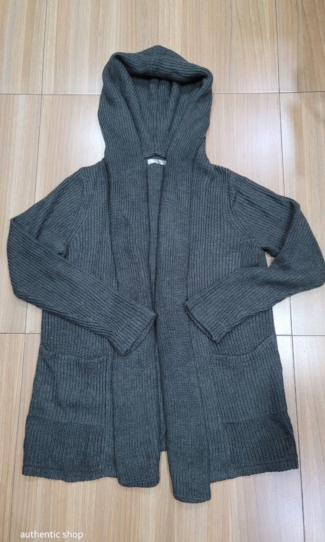 Cardigan jacket with hood clearance