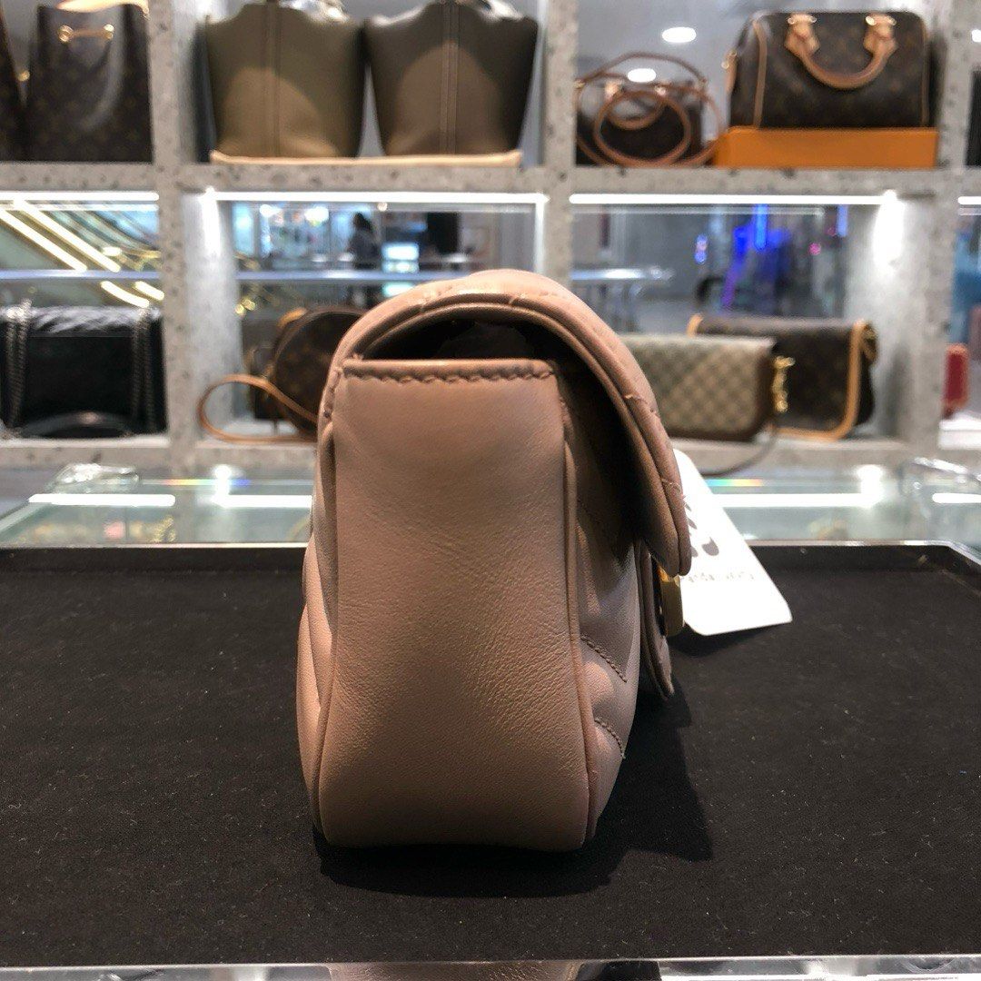 Gucci Marmont mini pink like new (Category: Bags & Wallets) located in Singapore. Submitted by pandaluxury.sg (Listing ID 1330323065, Image 2). Description: Brand:Gucci Model:Marmont Mini Year: 2022 Condition: Like New Accessories:Dust Bag Original price: S$1900 Our shop PandaLuxury at Far East Plaza 04-116 and 137C, 100% authenticity guaranteed. If this item is proven to be fake in any institution, we promise to refund you and compensate you for