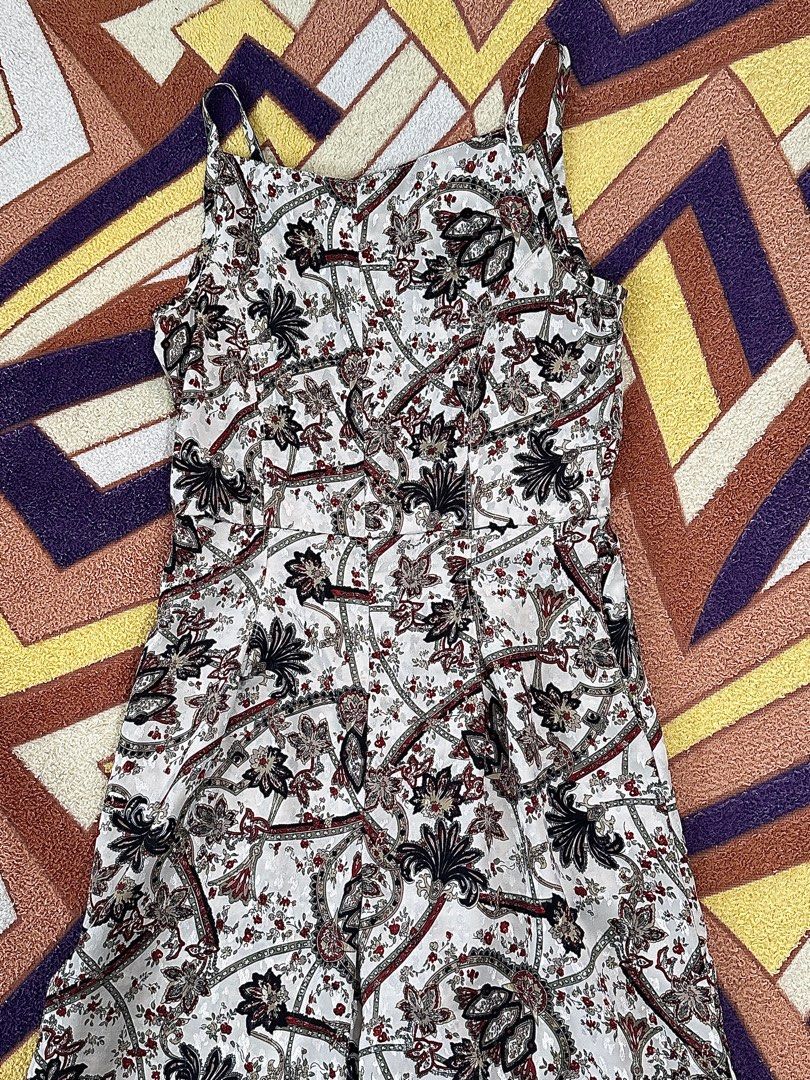 Jumpsuit (Category: Jumpsuits) located in Manila. Submitted by jpclassics (Listing ID 1330226388, Image 3). Description: White Satin Jumpsuit Very classy Very demure In great condition Good for everyday casual wear or for formal events also Size: small Fits xs to s sized frame RSF: Gained weight. Does not fit me anymore :(.