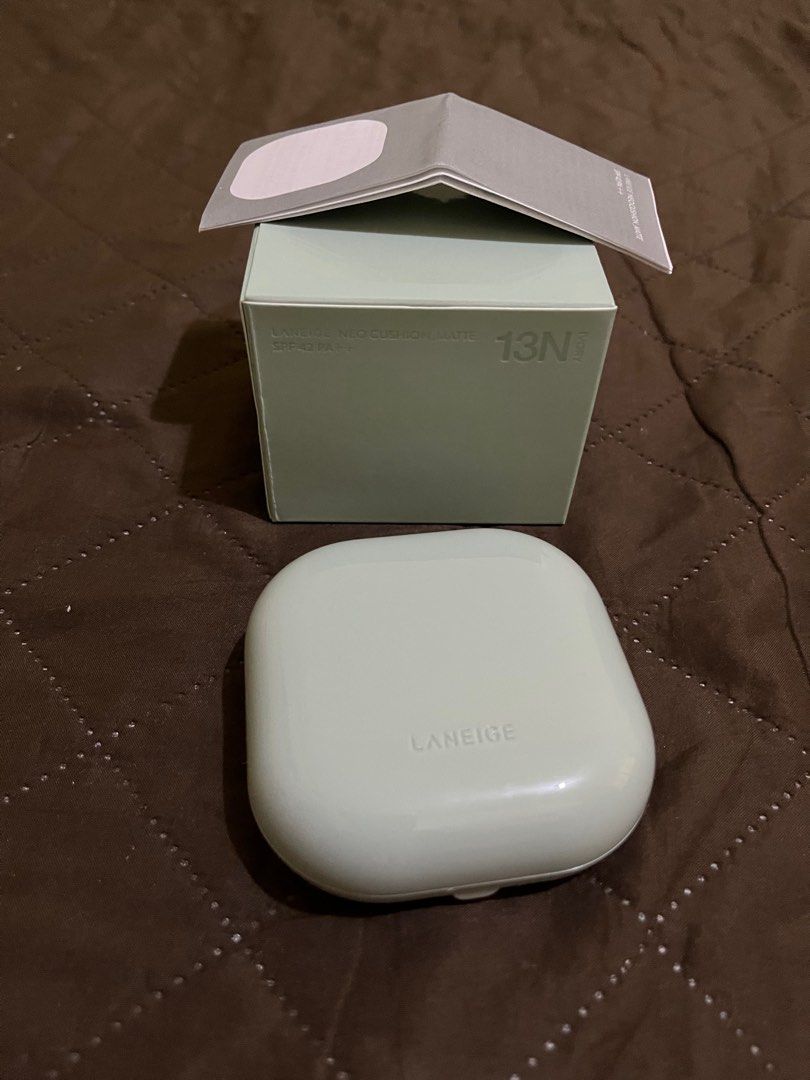 Laneige neo matte cushion compact (Category: Makeup) located in Cavite. Submitted by ekasbeautyandtoysroom (Listing ID 1330231119, Image 1). Description: Authentic laneige neo matte cushion compact Shade is for light-fair skin Wysiyg Perfect to wear everyday Perfect for korean make up look.