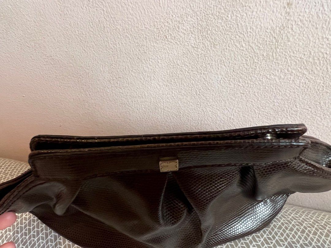 Liz claiborne clutch hotsell