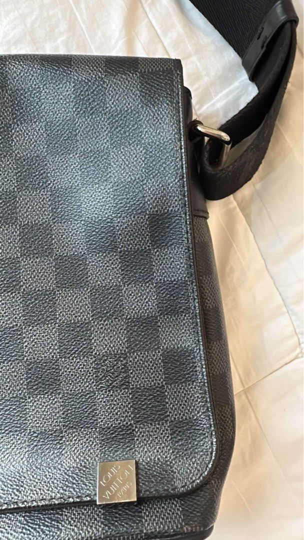 Louis Vuitton District Graphite PM (Category: Luxury Bags & Wallets) located in Quezon City. Submitted by luxurybrokerph (Listing ID 1329635841, Image 3). Description: with dustbag .