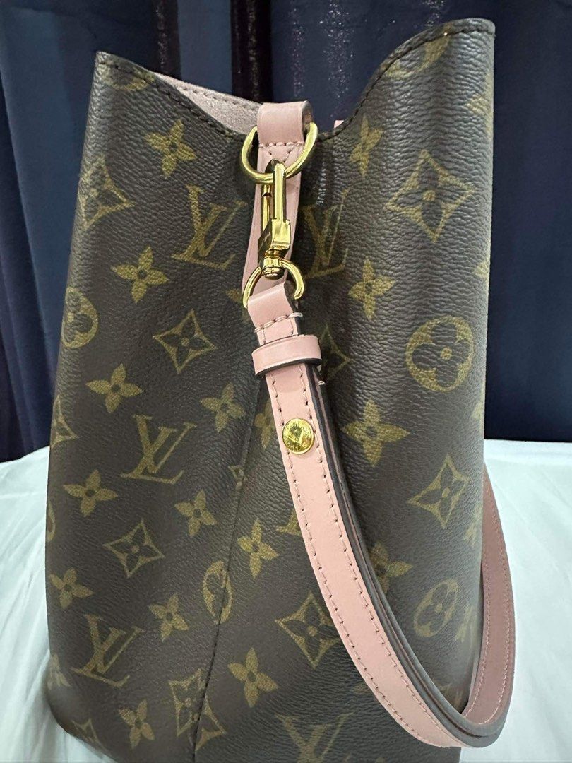 Louis Vuitton Neo Noe PM (Category: Luxury Bags & Wallets) located in Quezon City. Submitted by luxurybrokerph (Listing ID 1329636252, Image 3). Description: with dustbag like new.