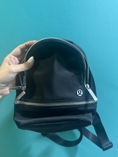 (Category: ) located in . Submitted by destashingmycloset (Listing ID 1330243730, Image 1). Description: .