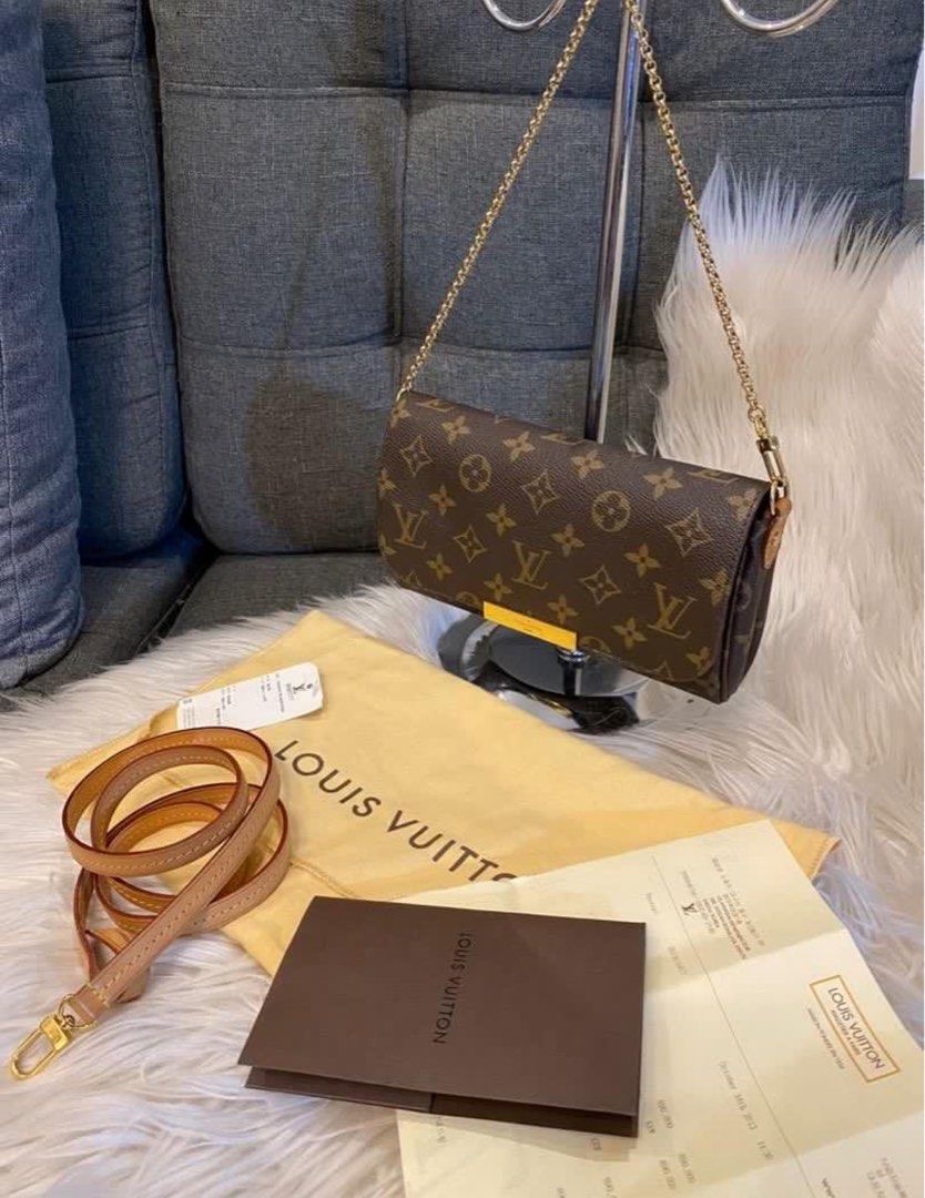 LV Favorite PM in Monogram (Category: Luxury Bags & Wallets) located in Quezon City. Submitted by christineboller (Listing ID 1330232764, Image 3). Description: Louis Vuitton Favorite PM in Monogram. 9.5/10 condition, no rubs on edges, very clean interior. Excellent patina of strap. Outstanding LV GHW plate and chain; comes with long strap, controllato, receipt (Serial No. DU3193 bought in Korea year 2013)and dustbag for only P64K. .