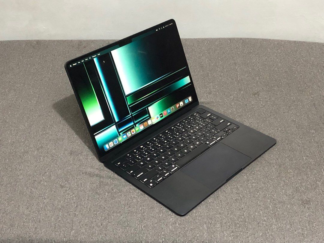 Apple M2チップ搭載13.6インチMacBook Air ミッドナイト