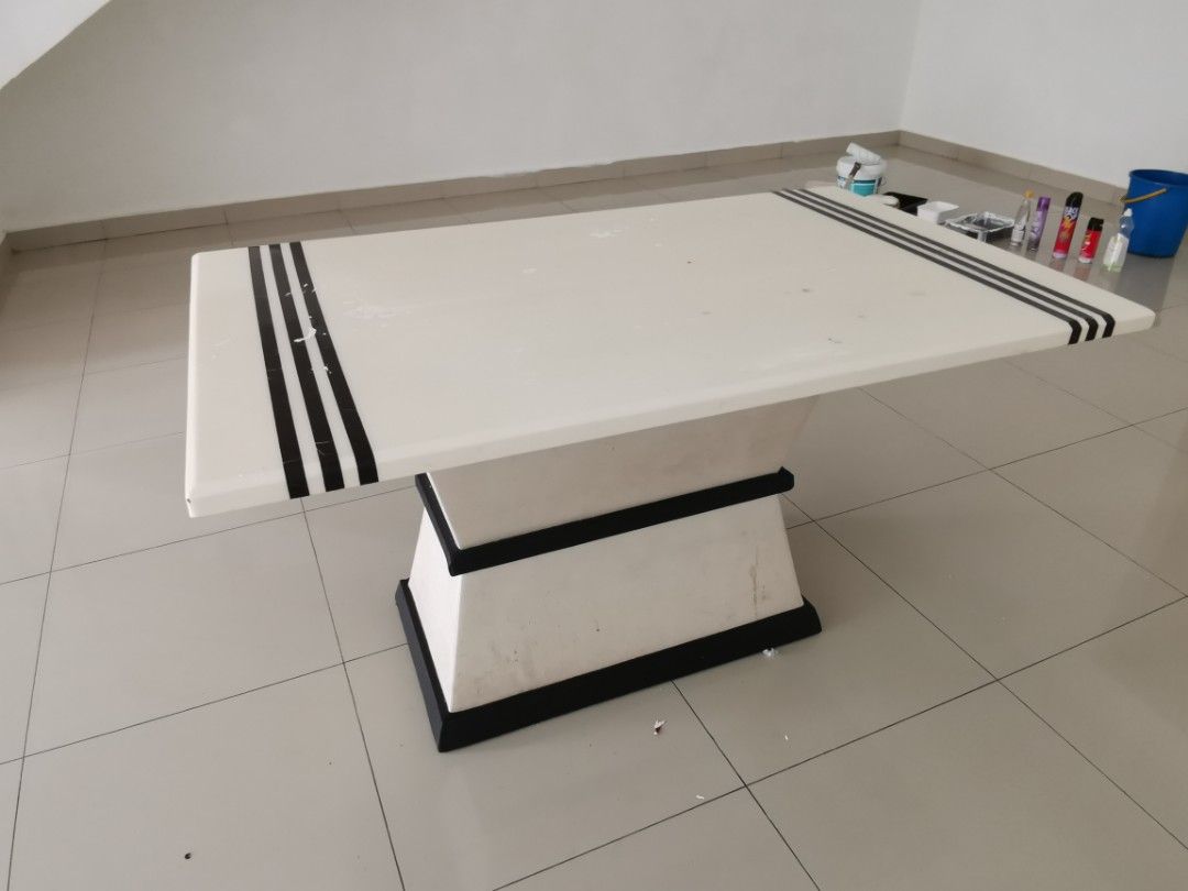 Marble dining table (Category: Tables & Sets) located in Cheras. Submitted by MoonMorning (Listing ID 1330176639, Image 3). Description: Marble dining table No chair condition : 8.5/10 selling : RM999/= self pickup on cheras, bandar mahkota cheras..