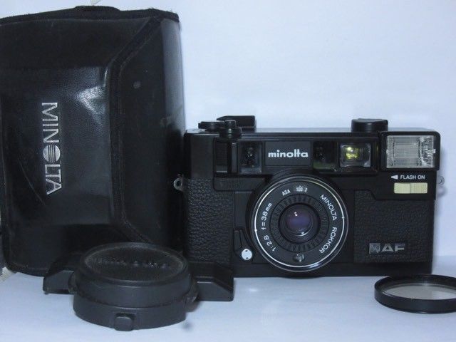 Minolta himatic AF (Category: Cameras) located in Las Pinas. Submitted by film101 (Listing ID 1330186253, Image 2). Description: Minolta Hi matic AF-MINT CONDITION NEW ARRIVAL *INCLUSION:pouch, minolta cap, filter ring Condition of camera Working meter Working aperture snaps Working flash Shutter working Clean optics Clean viewfinder Clean body and simply it's mint cond. Timer-not working.