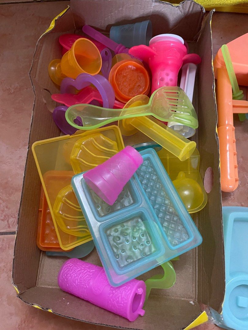 Play-doh ice cream 25pcs (Category: Kids Toys) located in Bulacan. Submitted by deicalayag (Listing ID 1330176836, Image 2). Description: Used once. Almost brand new. .