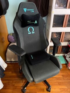 (Category: ) located in . Submitted by kpoplover95 (Listing ID 1330193047, Image 1). Description: .