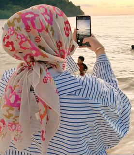 (Category: ) located in . Submitted by orkedcollection (Listing ID 1330176258, Image 1). Description: .