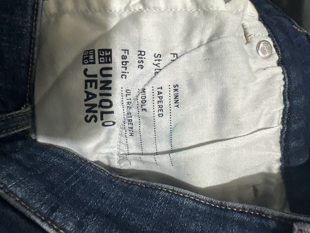 Uniqlo Ultra Stretch Jeans (Blue) (Category: Jeans) located in Makati City. Submitted by snitchcat (Listing ID 1330283944, Image 2). Description: Size 24 (61cm).
