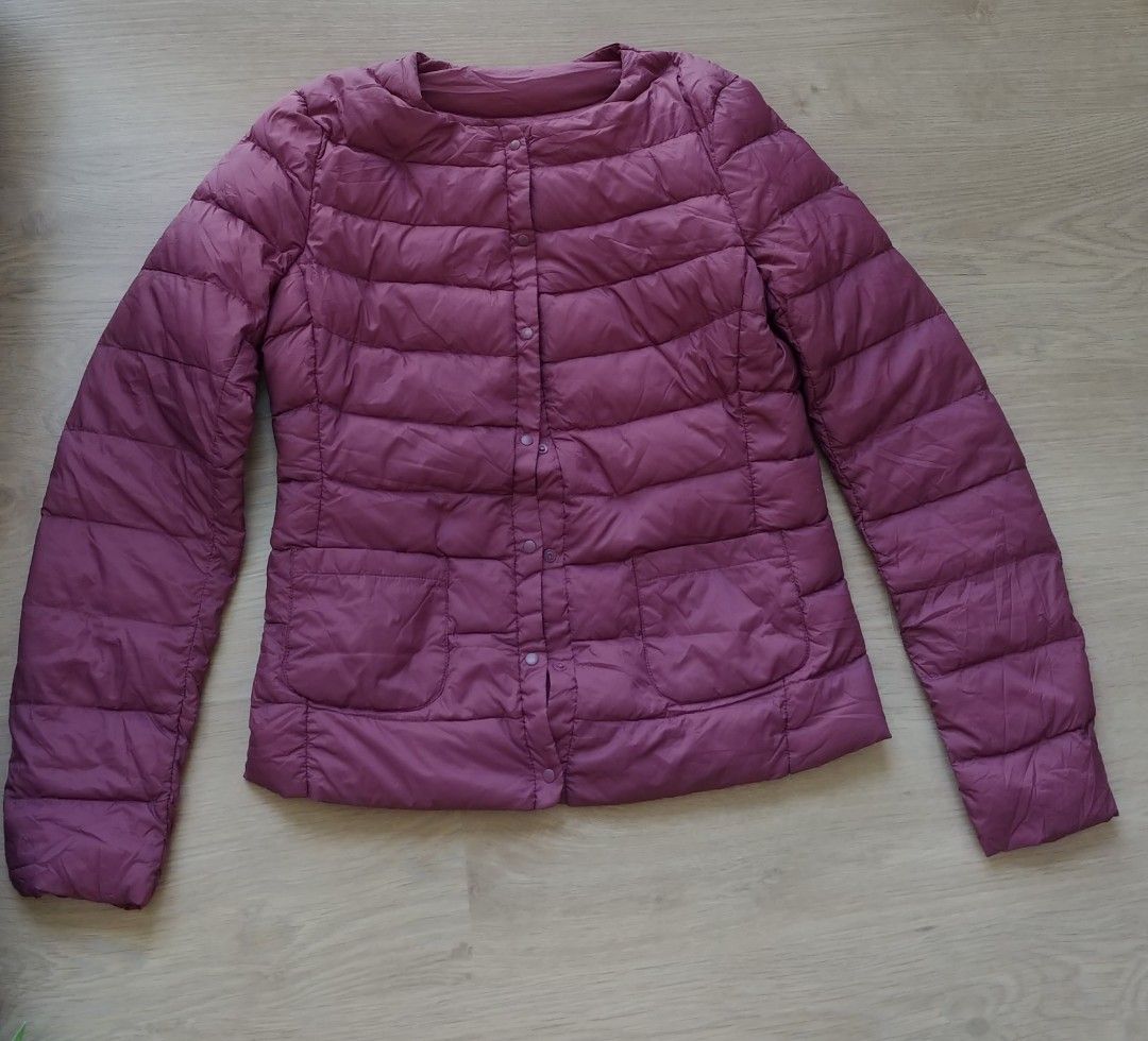 Winter Jacket (Category: Coats, Jackets and Outerwear) located in Singapore. Submitted by ratooa (Listing ID 1330206133, Image 1). Description: .