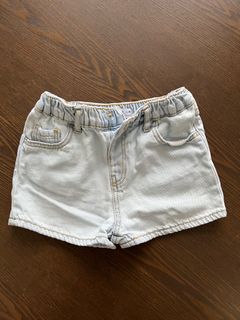 (Category: ) located in . Submitted by hanne18 (Listing ID 1330255453, Image 1). Description: .