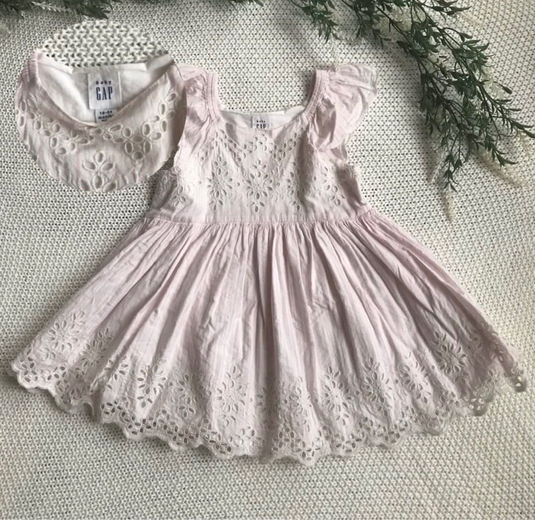 18 24m BABY GAP EYELET DRESS SULAM TEBUK