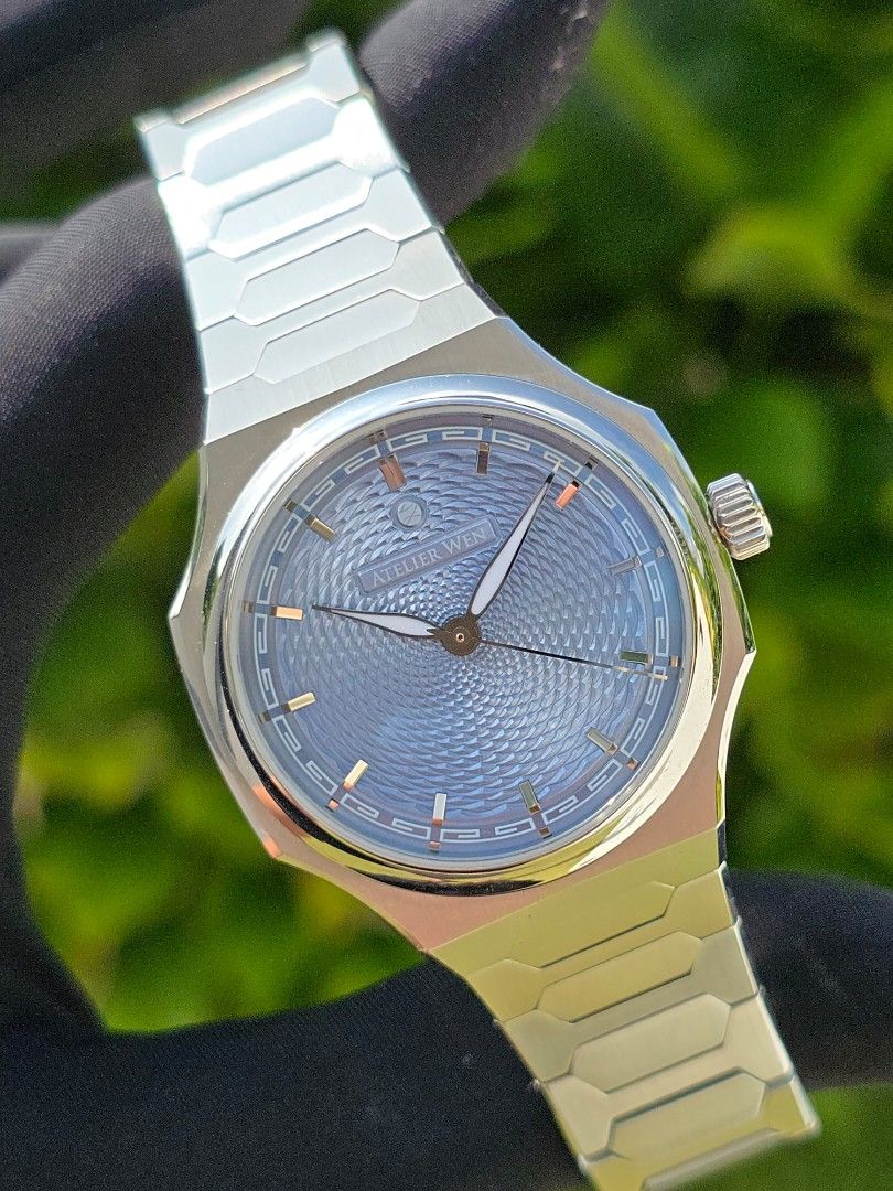 [2023] ATELIER WEN PERCEPTION V1 1.0 PIAO 缥 ICE BLUE similar MB&F KURONO TOKYO MING (Category: Watches) located in Singapore. Submitted by rollieinthedeep (Listing ID 1330360610, Image 2). Description: Fire sale 🔥 cheapest in SG! Price firm ! non nego set ! priced to clear ! Welcome trade in! Will reply all enquiries! [2023] ATELIER WEN PERCEPTION V1 1.0 PIAO 缥 ICE BLUE similar MB&F KURONO TOKYO MING LIKE NEW DIAL: ICE BLUE Dated: JAN 2023 (5 YE