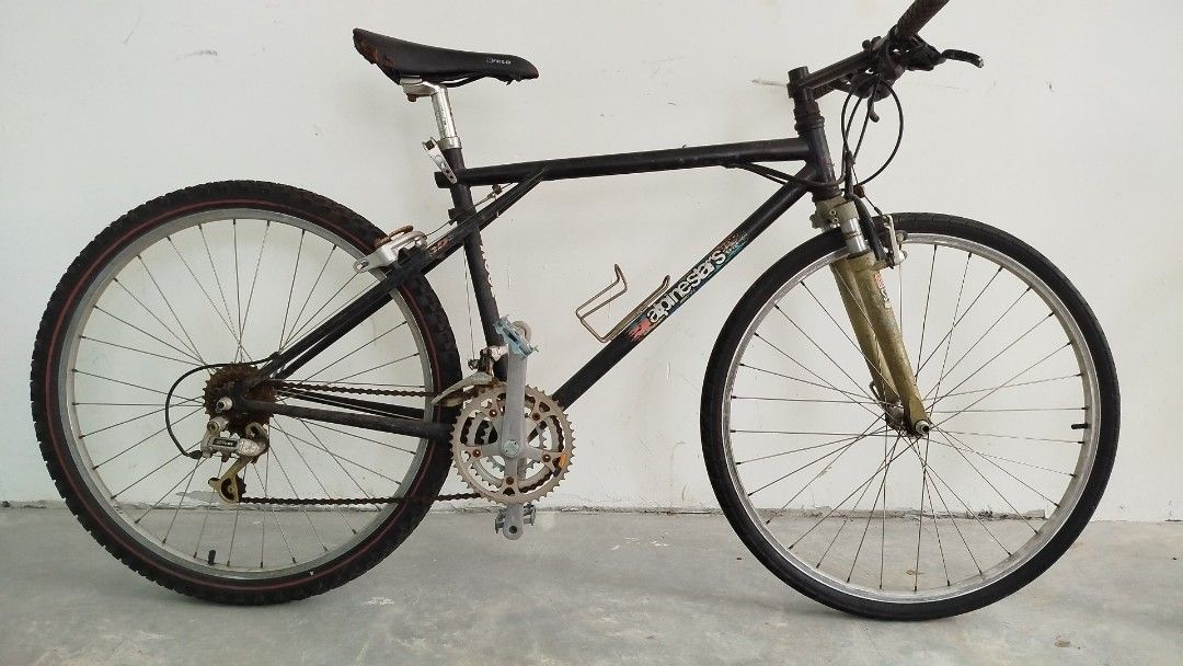 GT Mountain Bike 1992 Vintage CrMo Steel Sports Equipment Bicycles Parts Bicycles on Carousell