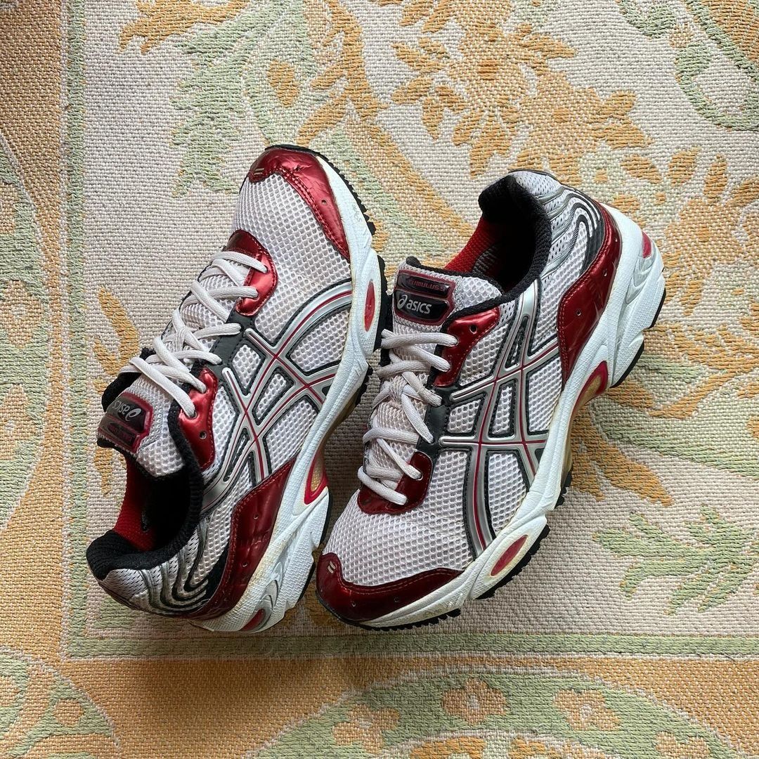 Asics cumulus 9 hot sale