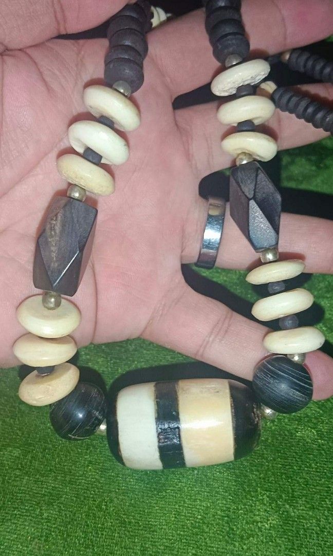 Big size Horn and Bone necklace (Category: Necklaces) located in Las Pinas. Submitted by zachethans (Listing ID 1330483633, Image 2). Description: Big size Horn and Bone necklace 25 inches kasama lock 500 only‼️‼️.