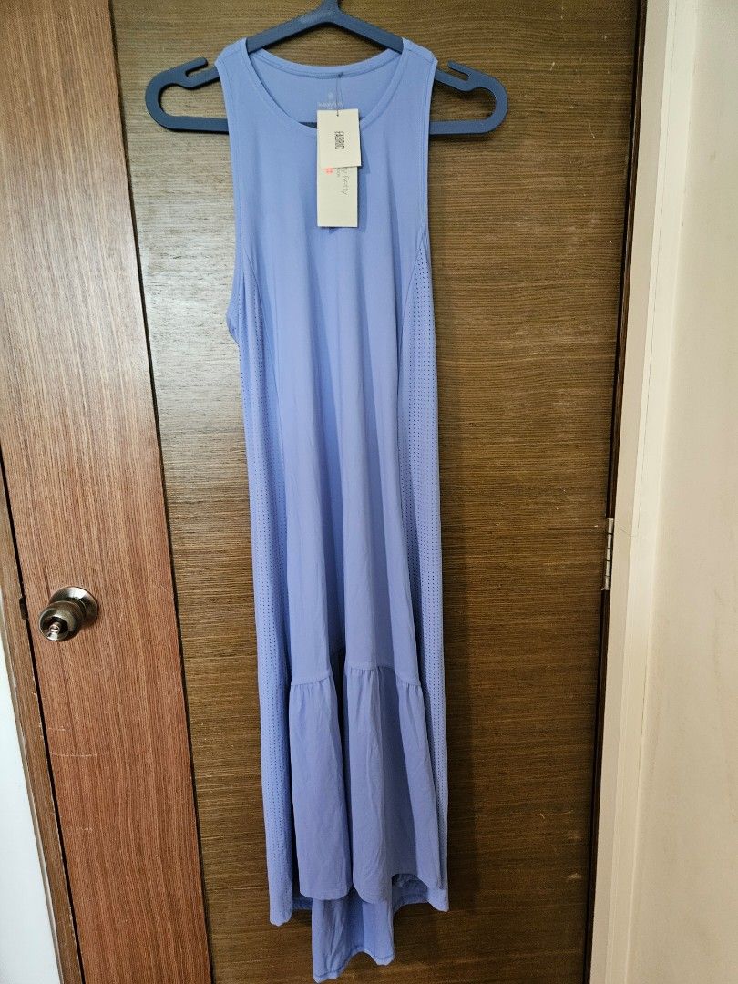 BNWT Sweaty Betty Ace Explorer Hi Lo Dress XS, Women's Fashion, Dresses &  Sets, Dresses on Carousell