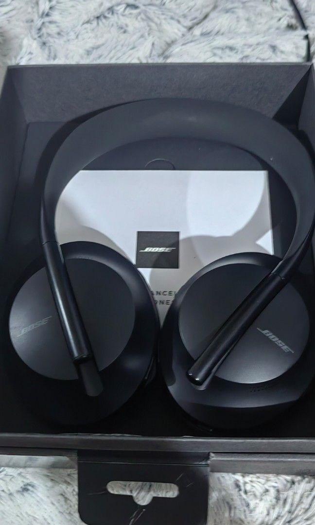 Bose nc700 black noise canceiling (Category: Headphones & Headsets) located in Taguig. Submitted by gongolly2007 (Listing ID 1330476337, Image 1). Description: Bose NC 700 Noise Canceling Headphone almost new complete pick up in Taytay.