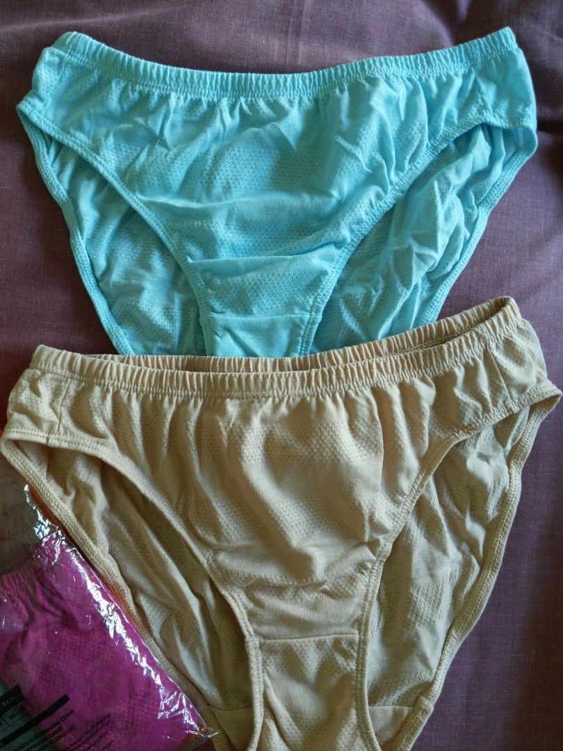 Brand New Avon panties M 8-pack (Category: Undergarments & Loungewear) located in Mandaluyong City. Submitted by clf97 (Listing ID 1330343714, Image 2). Description: 35% cotton 65% polyester. Bought online, didn't realise they weren't 100% cotton.