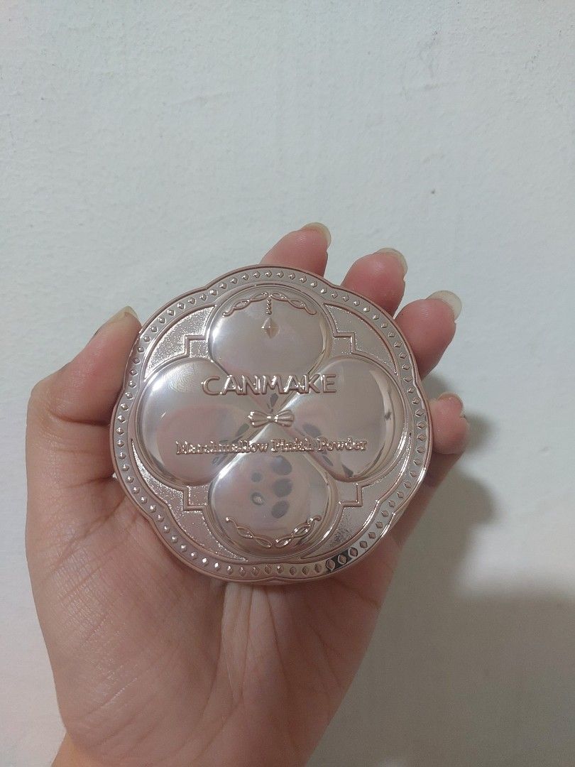 Canmake Marshmallow Finish Powder (Matte Beige) (Category: Makeup) located in Makati City. Submitted by razinca (Listing ID 1330509553, Image 1). Description: .