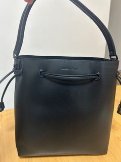 （分類：）位於 。 由 vickithepooh 提交（商品編號 1330464560，圖片 1）。簡介： 。